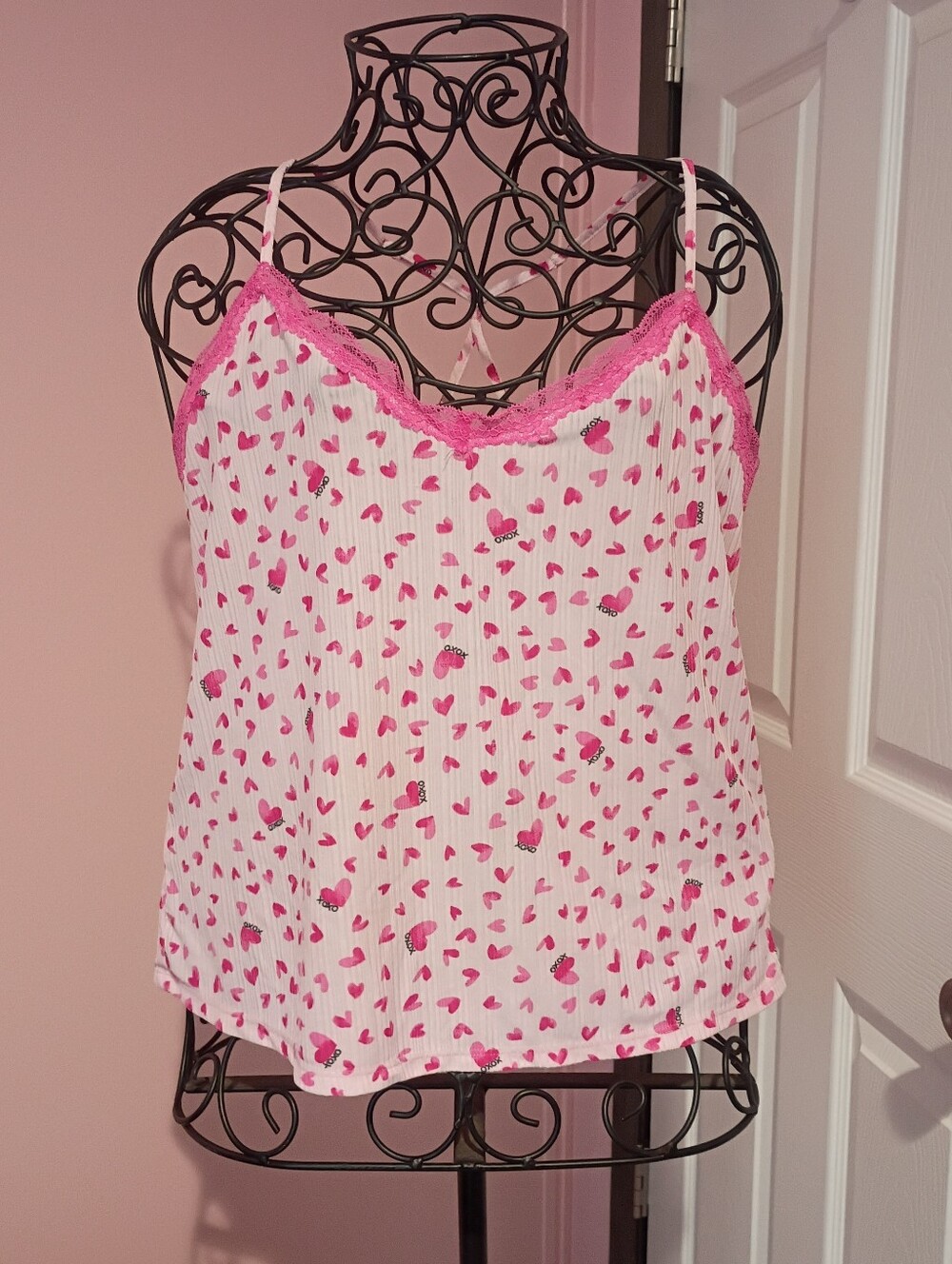 🌻 Secret Treasures Pink Heart Print Lace Trim Cami Top Medium